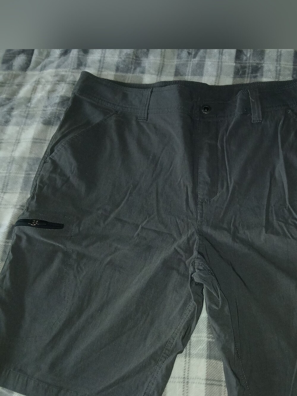 Gerry Weber Men's Dark Gray Cargo Shorts - EUC - Size 38